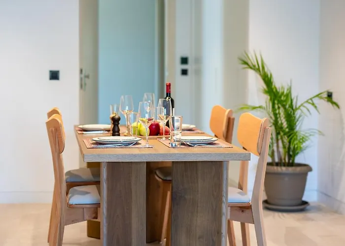 Memphis Center アパートホテル コス・タウン